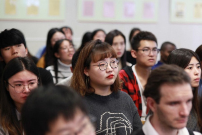 Иностранцы в СВФУ. В приемной комиссии рассказали, как принимают зарубежных студентов / Санаайа Иванова   