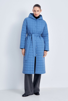 Утепленное пальто с поясом