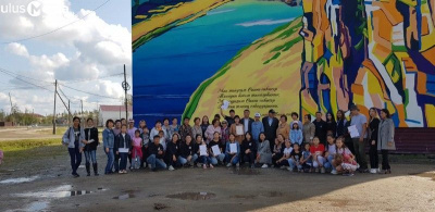 «LETO YAKUTIA»: В Бердигестяхе презентовали первый мурал / Дьулус Борочков   