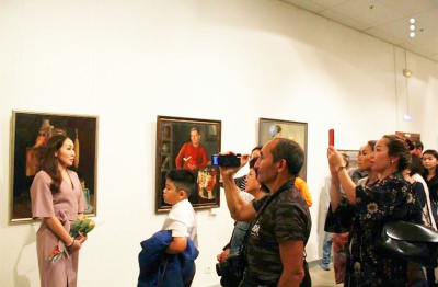 В Горно-Алтайске открылась персональная выставка якутской художницы Миры Аргуновой / ЯСИА   Республика Саха (Якутия)