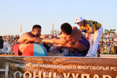 Инфографика. Лучшие результаты финалистов Игр Дыгына в сезоне / Дьулустаан Сергеев   