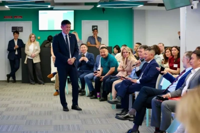 Анатолий Семенов рассказал о цифровизации Якутии на интенсиве для госслужащих / ЯСИА   