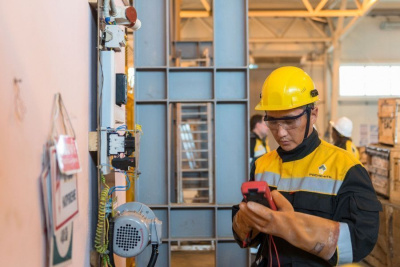 Чтобы увеличить число местных кадров в промышленности, надо перестроить систему профподготовки / Дьулус Борочков   