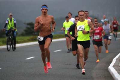 Более 500 человек вышли на старт забега в поддержку редких видов животных Дальнего Востока на ВЭФ / ЯСИА   Город Владивосток