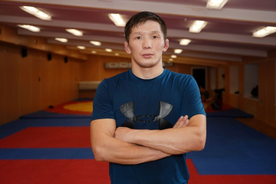 Ларион Андреев о борьбе и секции национальных видов спорта в культурно-спортивном комплексе АЛРОСА / ЯСИА   Мирнинский