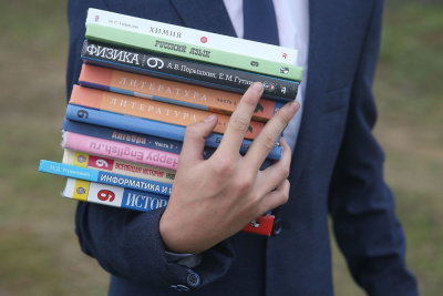 Новые требования для школьных учебников примут до конца октября / ЯСИА   