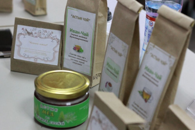 Духи, пряники и косметика из прополиса. Что производят в школьных бизнес-инкубаторах Якутии / Вероника Аммосова   Республика Саха (Якутия)