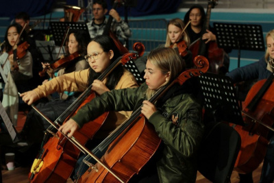 Природа и человек, традиции и Джон Сноу. Что представят на шоу «Свет над Арктикой» / Вероника Аммосова   