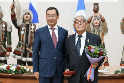 Дмитрий Трофимов стал Почетным гражданином Республики Саха (Якутия) / ЯСИА  Алданский Республика Саха (Якутия)