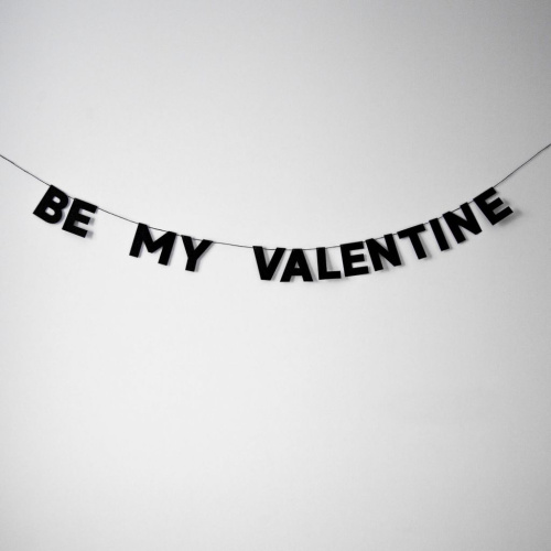 Гирлянда "BE MY VALENTINE"