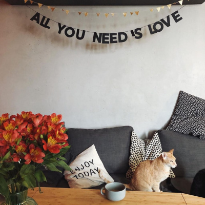 Гирлянда "ALL YOU NEED IS LOVE"