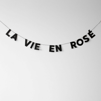Гирлянда "LA VIE EN ROS?"