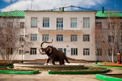 Целью неизвестных был банкомат. Подробности попытки дерзкого ограбления в Институте мерзлотоведения / Артемий Грошев   