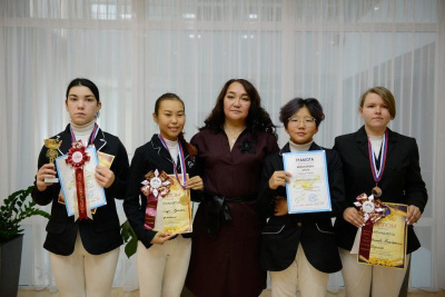 Юные всадницы из Якутии заняли призовые места на Осеннем кубке по конкуру и в пони-играх / ЯСИА   Республика Саха (Якутия)