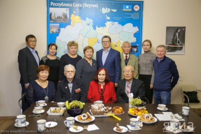 Традиции прошлого и любовь к профессии. Алексей Чертков встретился с журналистами-ветеранами / Иван Евсеев   