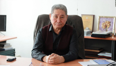 «Нам нужно бороться с антиискусством». Анатолий Николаев о будущем Саха театра и своем преемнике / Вероника Аммосова   