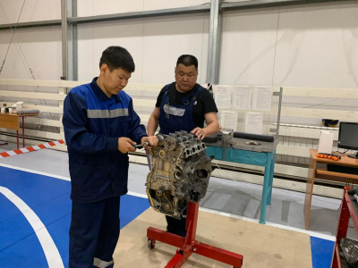 Якутские студенты успешно сдали демоэкзамен по ремонту и обслуживанию легковых автомобилей / ЯСИА   Республика Саха (Якутия)