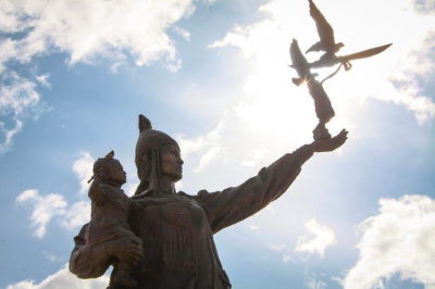 Партия «Единая Россия» поздравляет якутянок с Днем матери / ЯСИА   Республика Саха (Якутия)