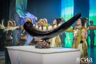 Сказ на бивне мамонта. Лучшим косторезом признали мастера из Бурятии / Ольга Старостина   Город Москва