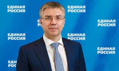 Единороссов призвали быть скромными. Комиссия по этике указала на устав партии / ЯСИА   