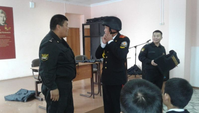 В районных отделах судебные приставы Якутии провели уроки мужества и соревнование по мини-футболу / ЯСИА   Республика Саха (Якутия)