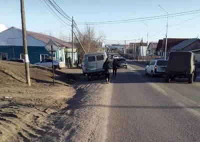 ФОТОФАКТ. Зима близко, а снега в Верхневилюйске почти нет / ЯСИА  Верхневилюйский Республика Саха (Якутия)