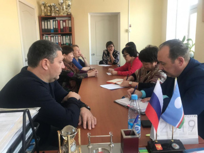 Задача власти услышать людей: поездка в Сюльдюкар /   Мирнинский Мирнинский