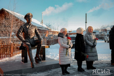 В Якутске почтили память основателя государственности Якутии Степана Аржакова / Аркадий Васильев Якутск Якутск Республика Саха (Якутия)