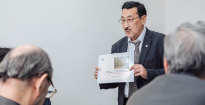 Глава Якутии поздравил Александра Большакова с избранием членом-корреспондентом РАН / ЯСИА   Республика Саха (Якутия)