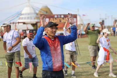 Дьулустану Ноговицыну присвоили звание почетного жителя Горного улуса / Дьулустаан Сергеев   