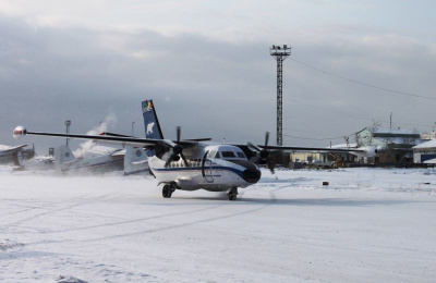 Самолет «Полярных авиалиний» вынужденно вернулся на аэродром. Пострадавших нет / ЯСИА   