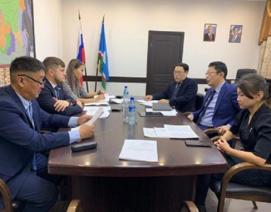 Делегация Народного Хурала знакомится с опытом проведение этнологической экспертизы в Якутии / ЯСИА   Республика Саха (Якутия)