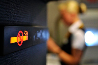 Мужчина поплатился за курение на борту самолета / ЯСИА   Город Санкт-Петербург