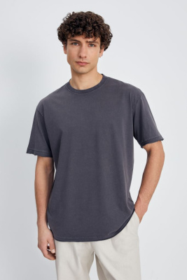 Базовая футболка