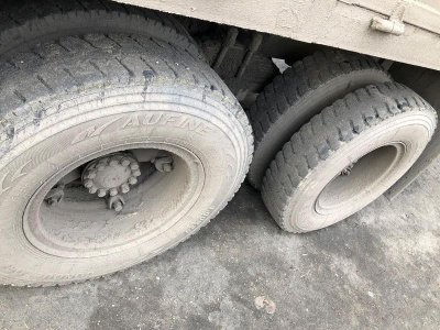 Самосвал наехал на теплотрассу. 20 домов в Нижнем Куранахе Якутии чуть не остались без тепла / ЯСИА  Алданский Республика Саха (Якутия)