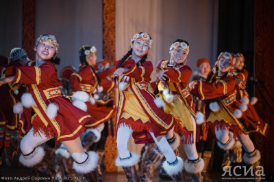 В ежегодном конкурсе «Бриллиантовые нотки» примут участие коллективы из 17 районов Якутии / Санаайа Иванова   Республика Саха (Якутия)