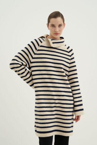 Платье свободного силуэта с шерстью