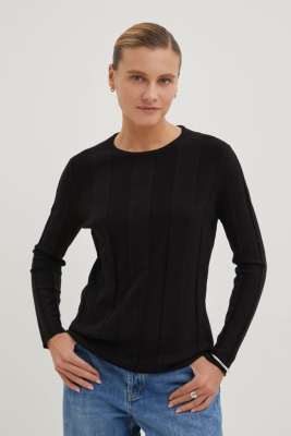 Джемпер полуприлегающего силуэта в полоску