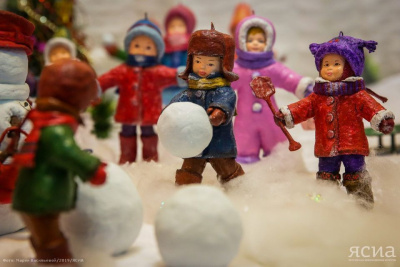 Забытая технология. На выставке «Бал снежной долины» представлена коллекция игрушек из ваты / Михаил Захаров   