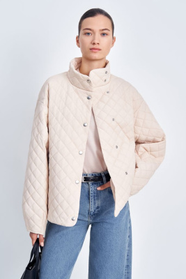 Стеганая куртка с высоким воротником