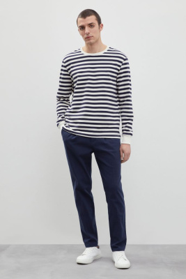 Прямые брюки со стрелками