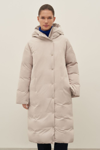 Пуховое пальто с капюшоном
