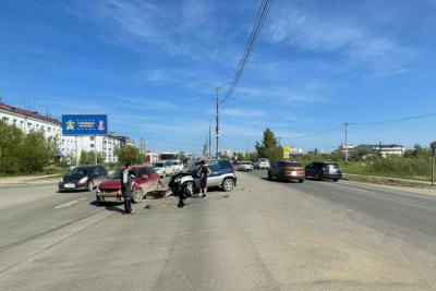 За выходные в Якутске в ДТП пострадали пять человек / ЯСИА Якутск Якутск Республика Саха (Якутия)