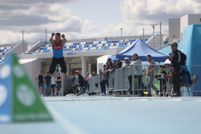 По миллиону рублей вручат абсолютным чемпионам Игр Манчаары по якутским прыжкам / Дьулустаан Сергеев   