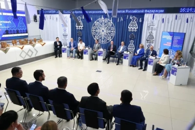 Заседание Ленского клуба в Якутске посвятили гуманитарной идентичности Якутии / ЯСИА Якутск Якутск Республика Саха (Якутия)