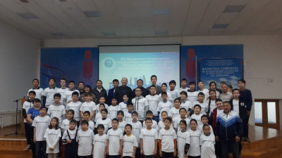 Школьники участвуют в олимпиаде по классическим шахматам / ЯСИА  Алданский 