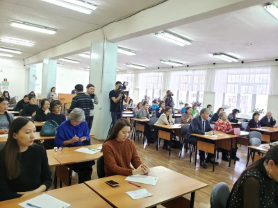 Около 6 тысяч человек написали диктант Олонхо в библиотеках Якутии / ЯСИА   Республика Саха (Якутия)