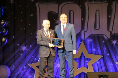 «Чемпионы года-2019»: лучшие спортсмены и тренеры /   Мирнинский Мирнинский