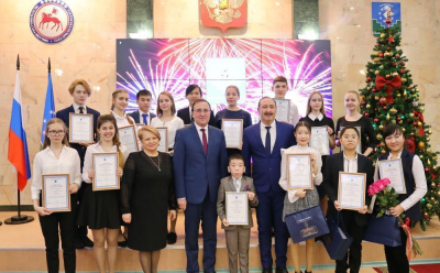 Мирнинский район чествовал первых лауреатов премии «Время достойных» /   Мирнинский Республика Саха (Якутия)