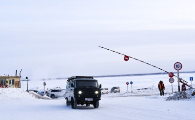 Движение по ледовому автозимнику Якутск-Нижний Бестях открыли досрочно / ЯСИА   Республика Саха (Якутия)